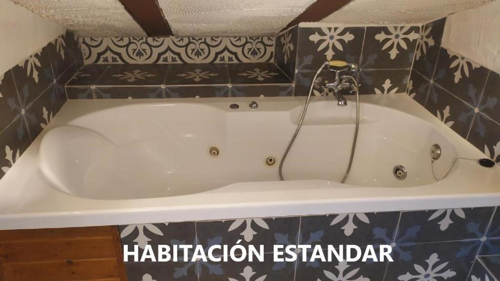 مرسية Alojamientos La Casa De Piedra المظهر الخارجي الصورة
